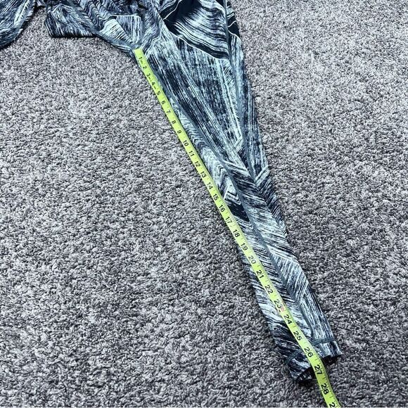 Lululemon Namaskar II Jogger Pants Size 2 Heat Wave White Black - Picture 3 of 8